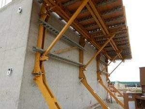EFCO Guided Rail System - Jump Forming System