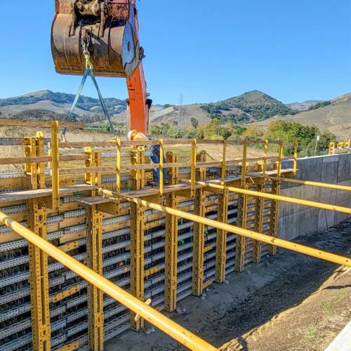 Formwork Liners Used on Wall Formwork System | Retaining Wall Formwork