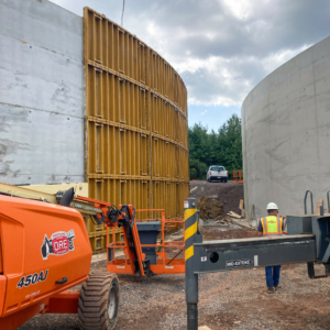EFCO’s REDI-RADIUS and SUPER STUD systems as the project’s formwork.